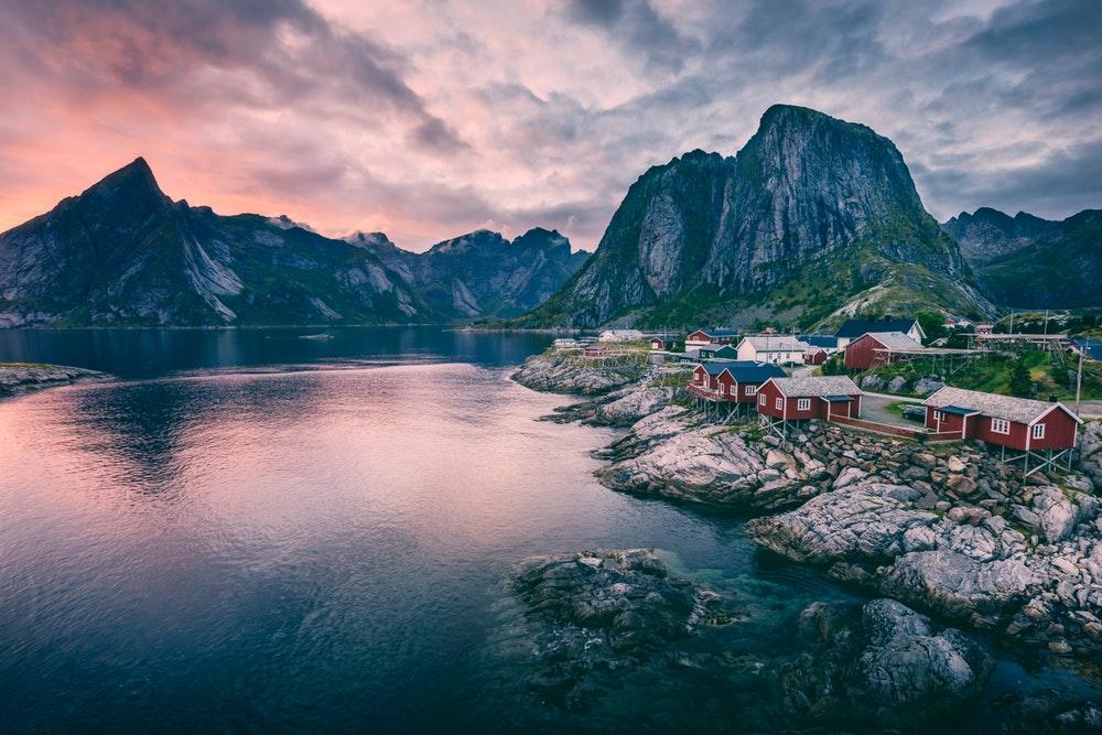 How Nordic Countries Maintain a Sustainable Business Culture Despite Minimum Wages?